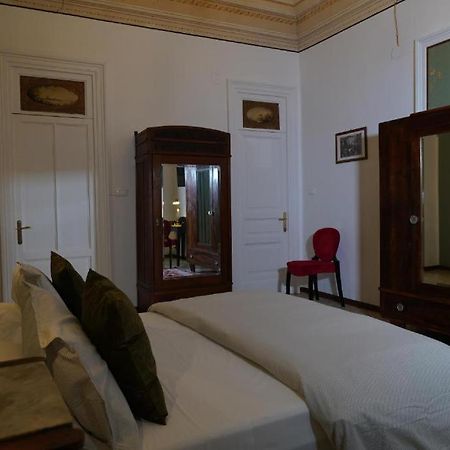 Ds Apartment Катания Екстериор снимка